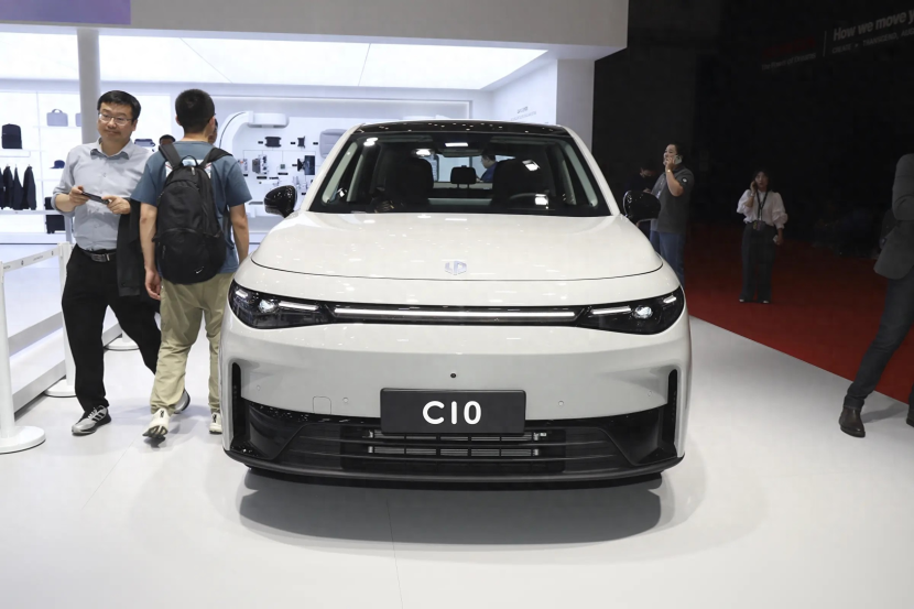 零跑C10 到底怎么样？别光听4S店说，看看这5位车主怎么说