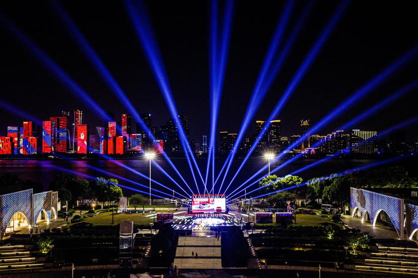 新国风龙颜美学，秦L EV以智美设计诠释电动轿车新标杆