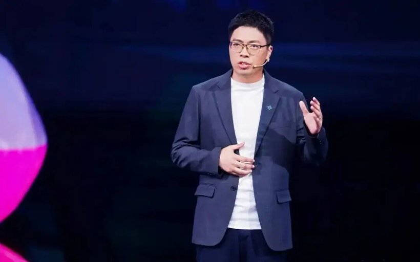 “半价理想”008低迷，“含华量”暴增的M8，能盘活奕派？